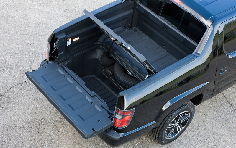 Both the old and new Ridgeline come with a lockable under-bed trunk/cooler, an excellent feature for urban truck owners